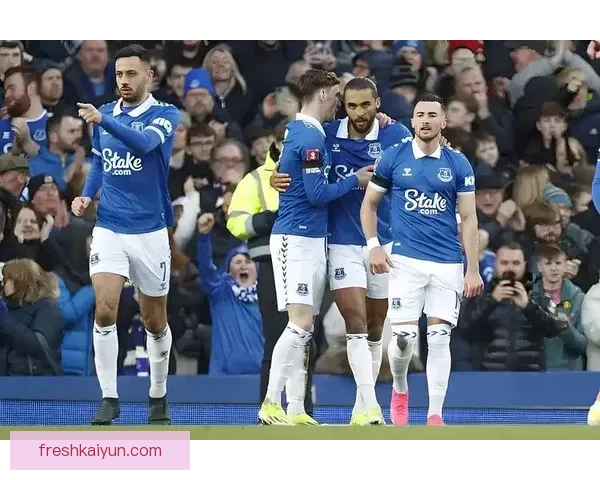 西甲埃尔切近期高压逼抢战术执行坚决，防守强度持续提升